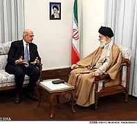 Irans Staatsoberhaupt Ayatollah Ali Khamenei mit Mohammed el-Baradei