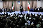 Ayatollah Khamenei mit Irans Staatsführern