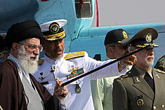 Ayatollah Khamenei und Habibollah Sayyari