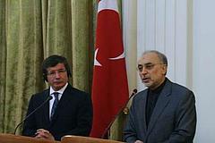 Irans Außenminister Dr. Ali Akbar Salehi und Türkeis Außenminister Ahmet Davutoglu