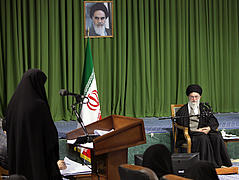 Zusammenkunft mit Ayatollah Khamenei über die Fortschritts- und Entwicklungsdoktrin